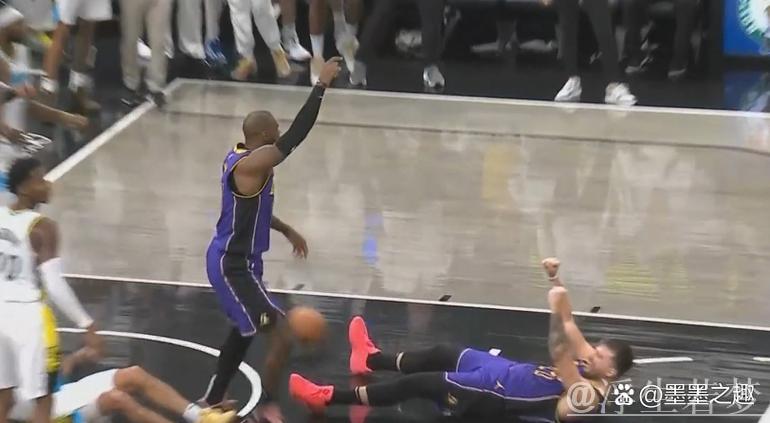 詹姆斯补篮绝杀湖人险胜步行者 东契奇砍下34分
