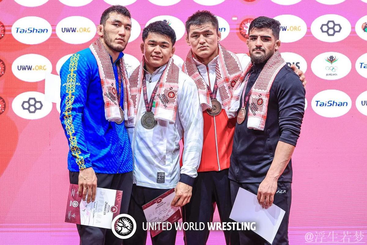 中国摔跤队亚锦赛斩获五枚奖牌 中国摔跤队亚锦赛斩获五枚奖牌